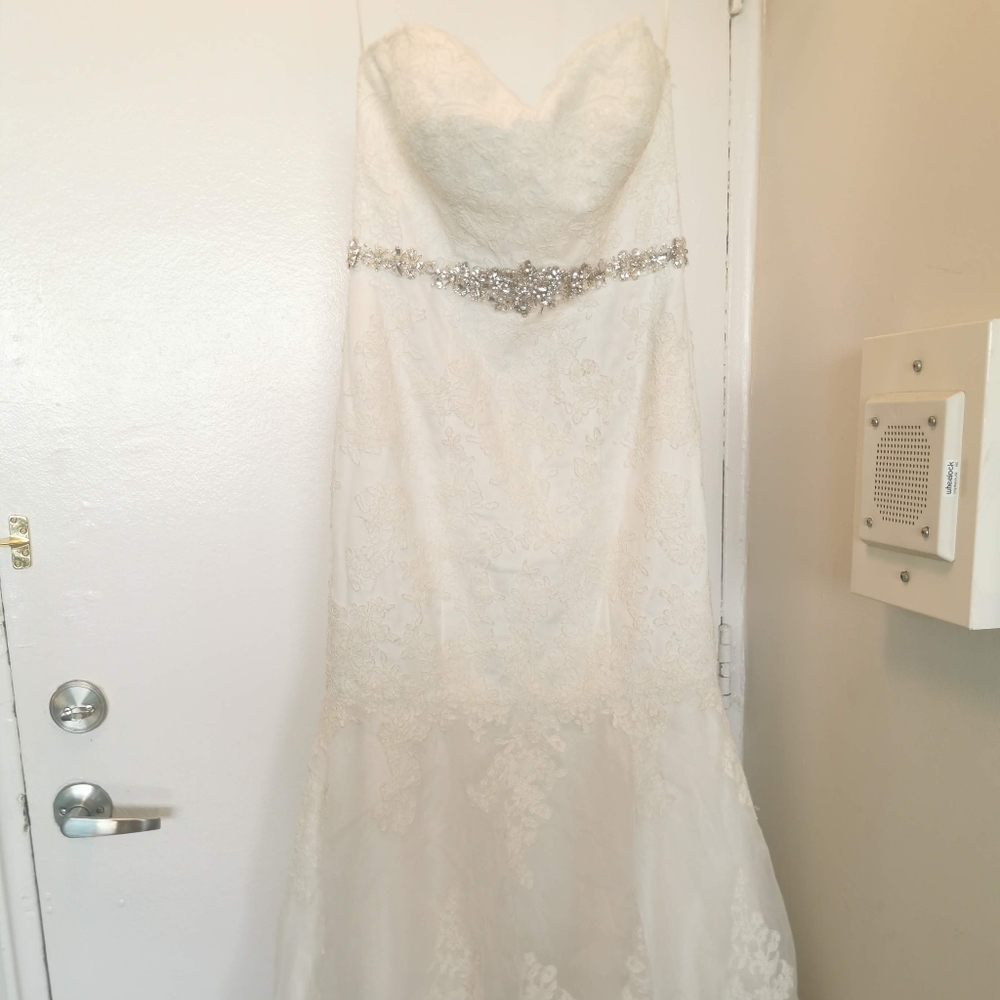 Wedding dress